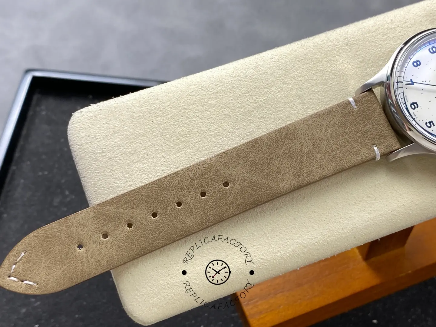 Replica Longines L2.819.4.93.2 Heritage Military White Dial Automatic Leather