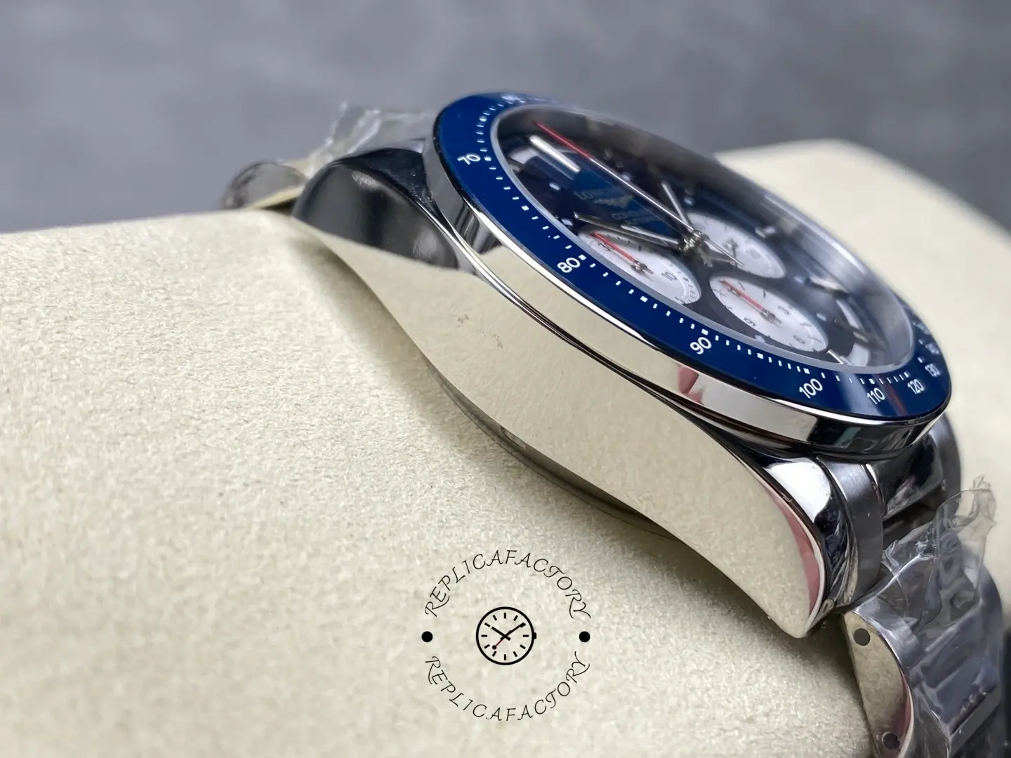 Longines L3.835.4.91.2 Conquest Replica 42 Blue Chronograph Automatic Steel