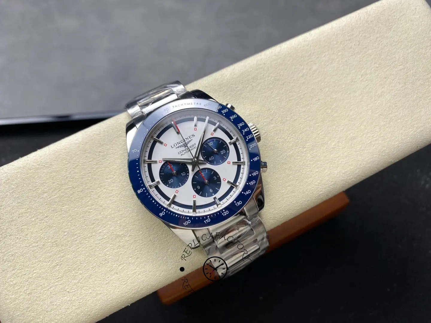 Longines L3.835.4.98.6 Conquest Chronograph Replica Silver-Blue Dial Watch