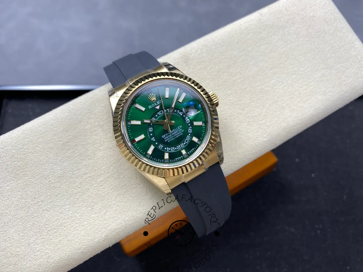 2025 Rolex Sky-Dweller 336238-0004 1:1 Clone Green Dial