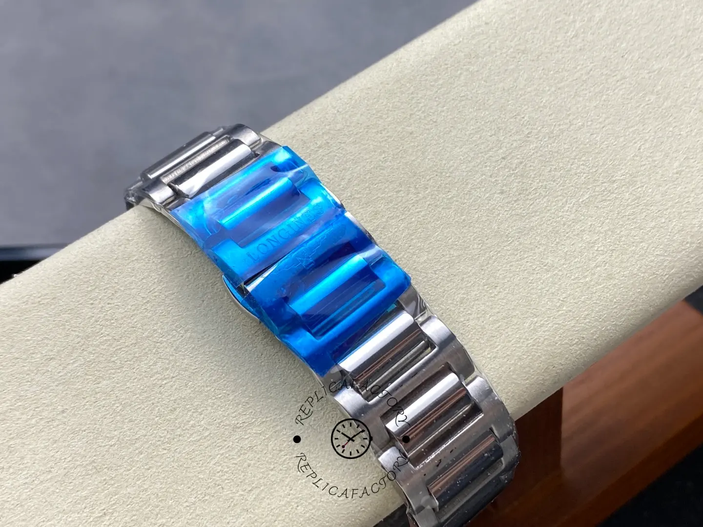 Longines L3.835.4.98.6 Conquest Chronograph Replica Silver-Blue Dial Watch