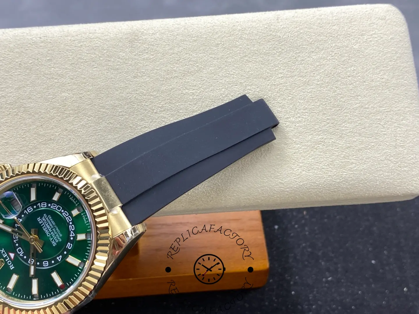 2025 Rolex Sky-Dweller 336238-0004 1:1 Clone Green Dial