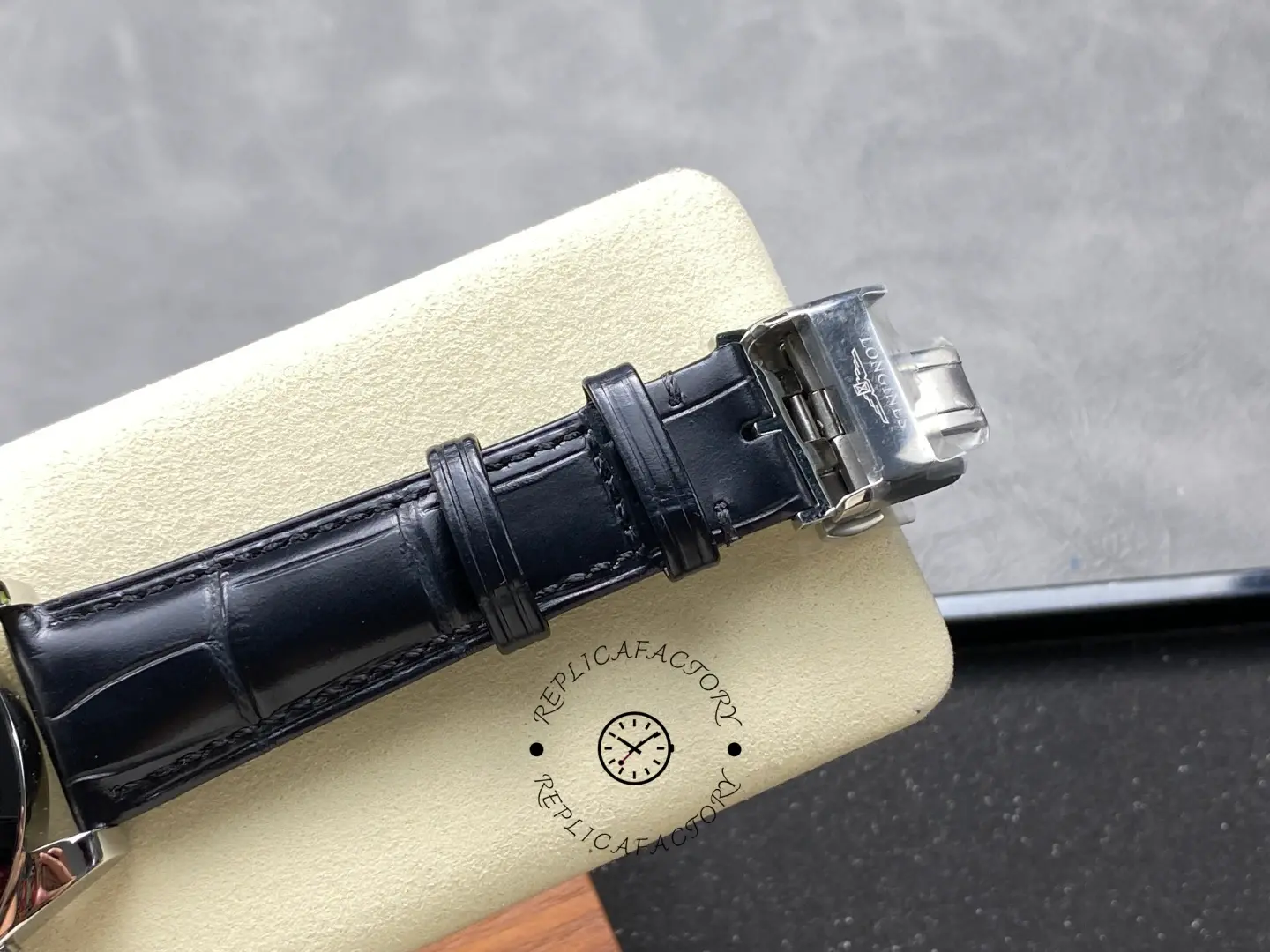 Longines L3.836.4.52.9 Conquest 42MM Gray Dial Replica Leather Strap Chronograph