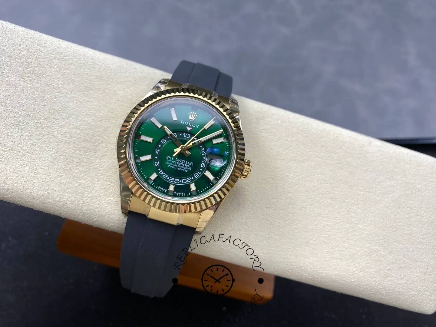 2025 Rolex Sky-Dweller 336238-0004 1:1 Clone Green Dial