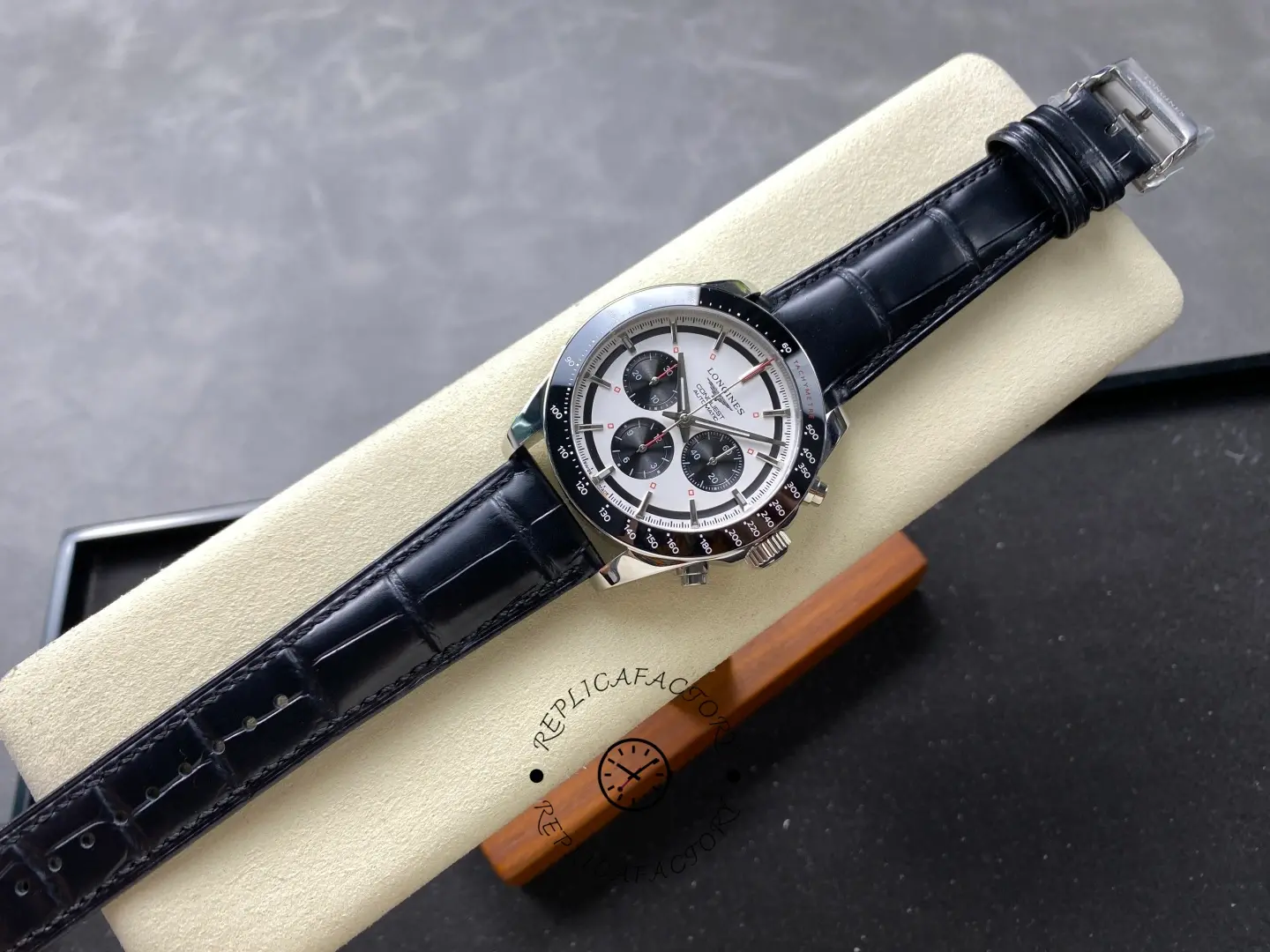 Longines L3.835.4.72.6 Conquest Chronograph 42 1:1 Clone Steel Watch
