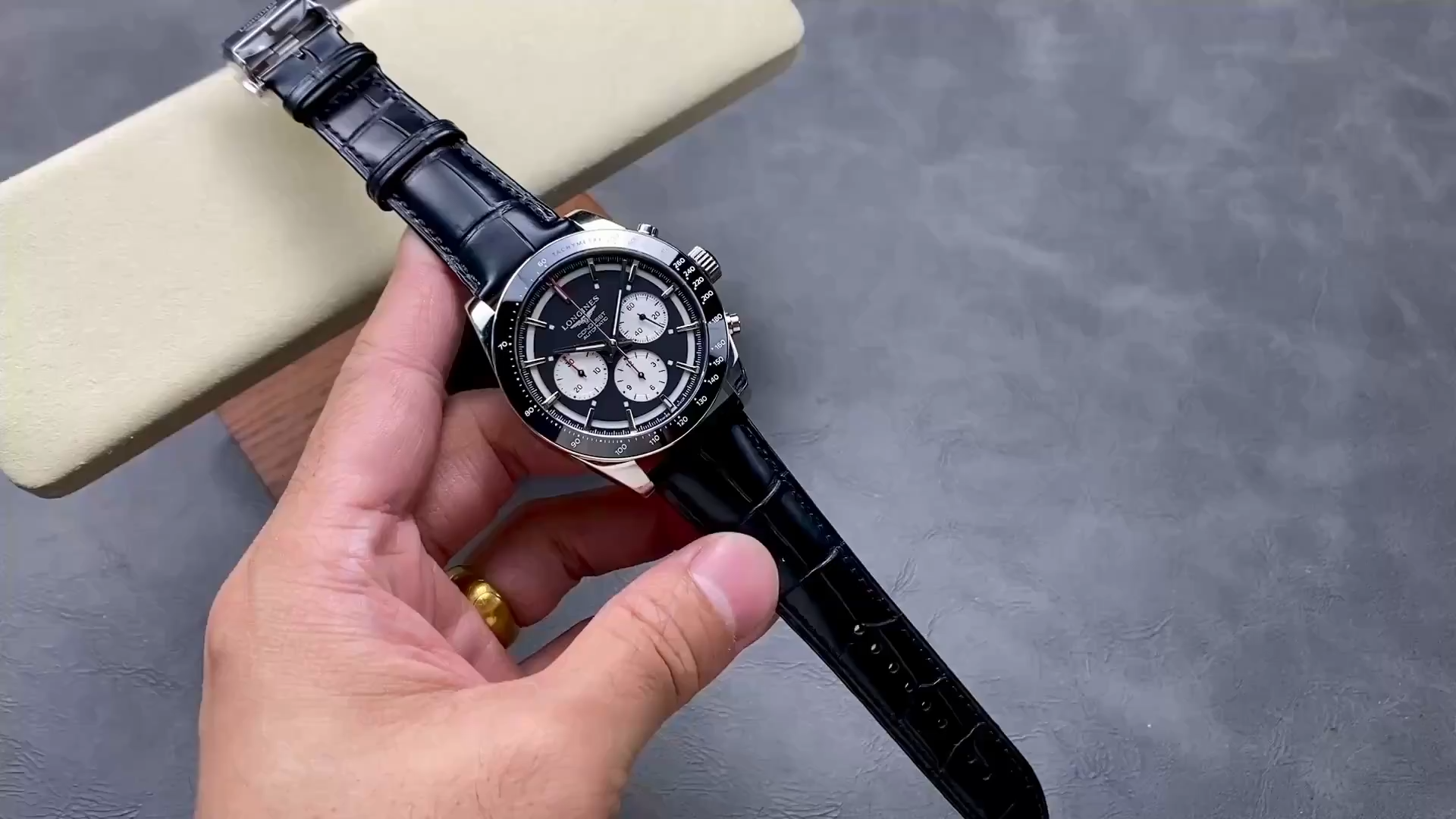 Longines Conquest L3.835.4.52.6 Black Leather Strap Chronograph 42MM 1:1 Clone - Video