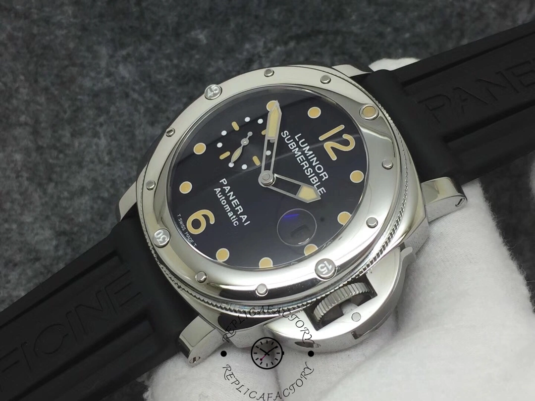 Panerai PAM 0024 1:1 Clone Luminor Submersible Watch