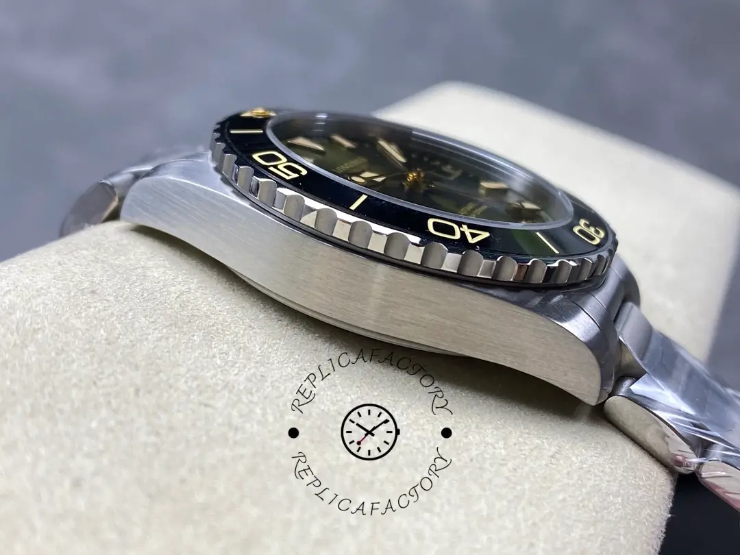 Longines L3.790.4.06.6 HydroConquest GMT 41 Green Dial 1:1 Clone Dive Watch