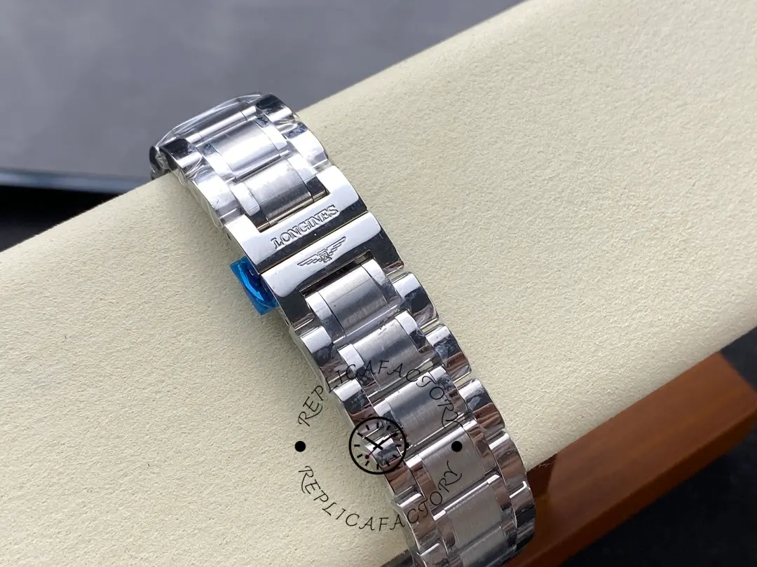 Longines Replica Master Collection L2.673.4.78.6 Complete Calendar Chronograph 40