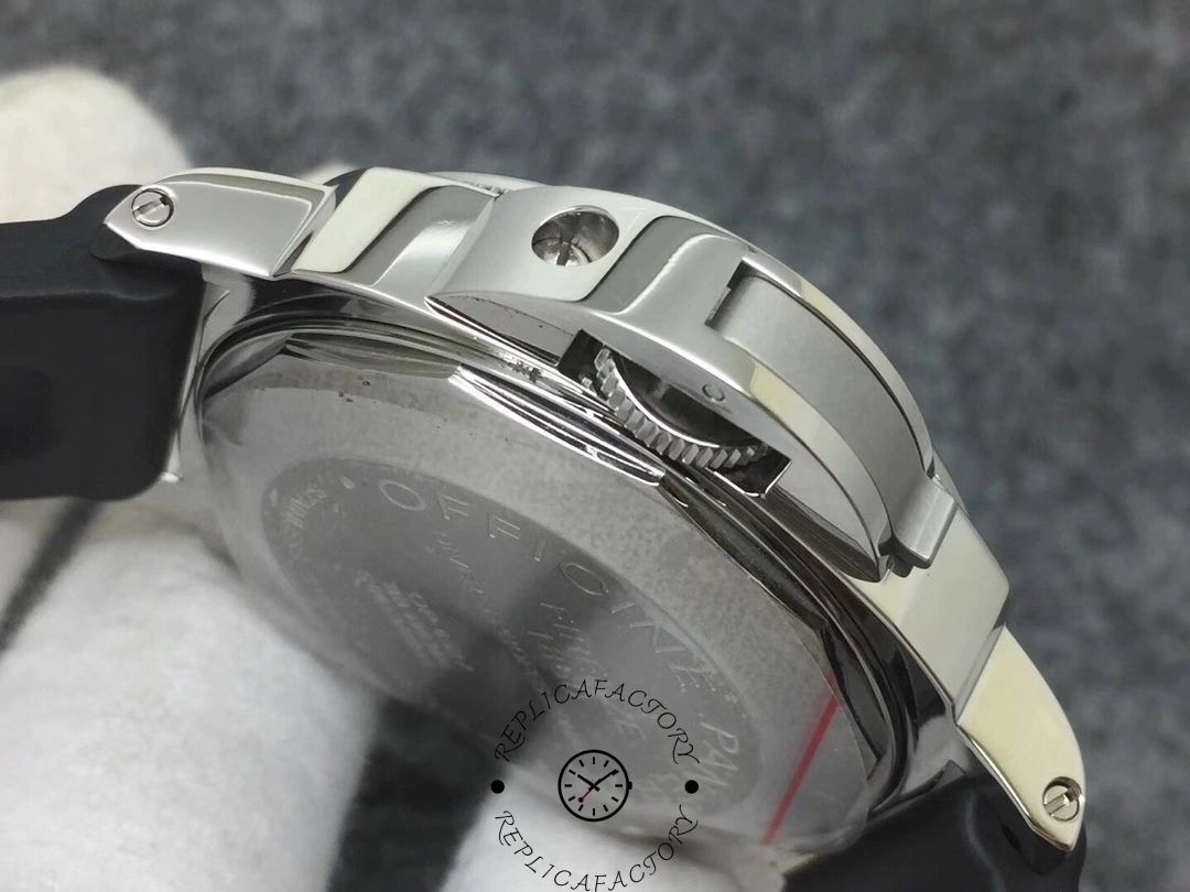 Panerai PAM 0024 1:1 Clone Luminor Submersible Watch