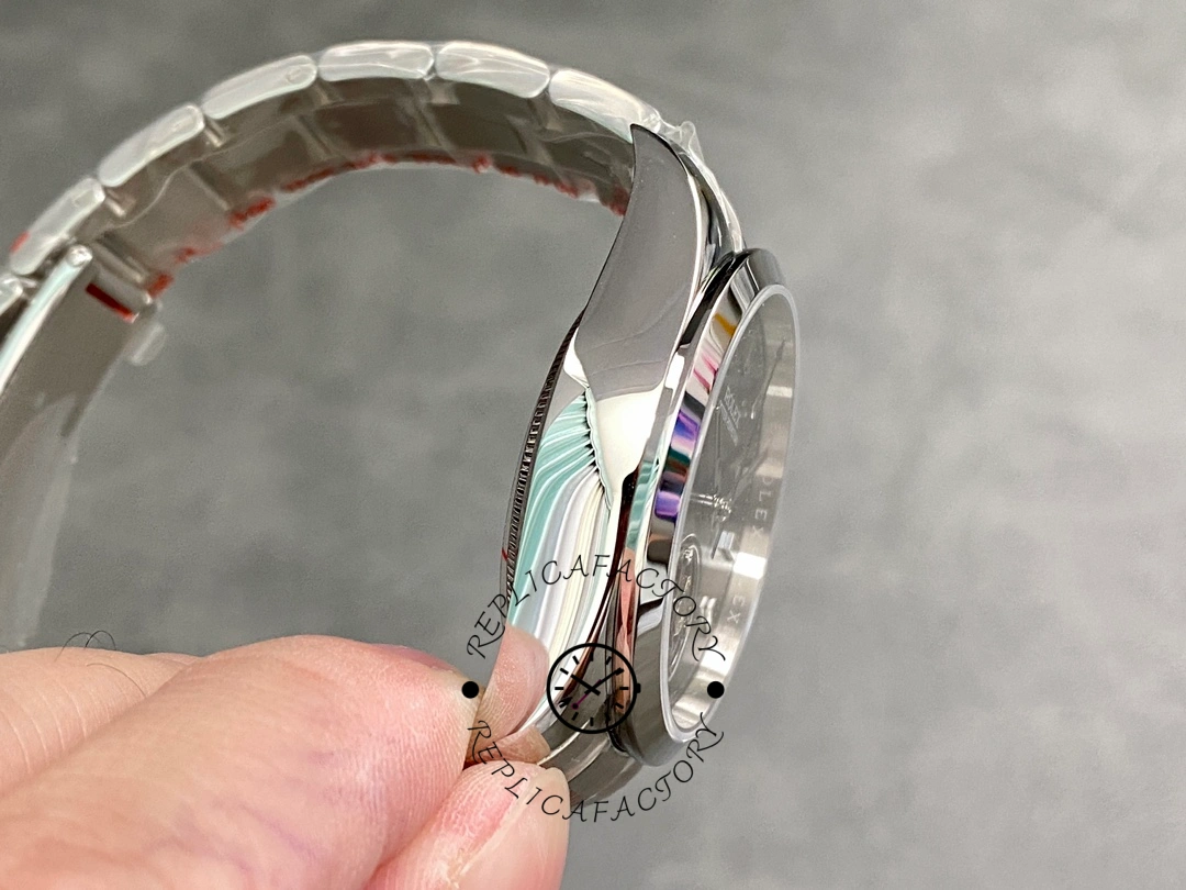 Rolex Milgauss 116400 LNT01HS-001, side angle view showing polished case edge.