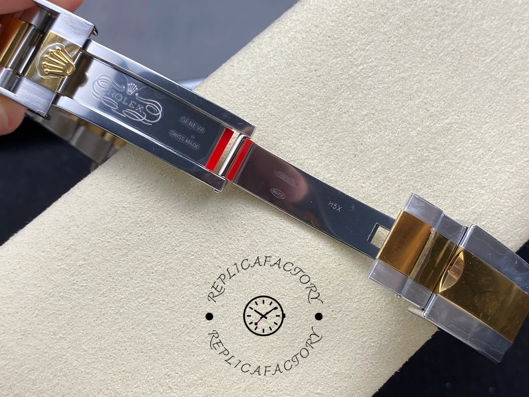 Bracelet detail of Rolex Explorer M124273-0001, showing two-tone links and finish.