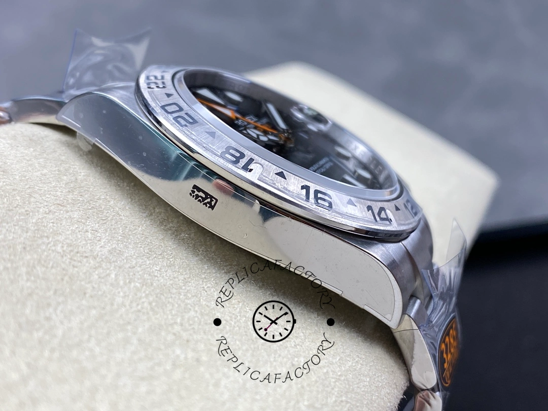 Rolex Explorer II m226570 0002 side view on cushion, case thickness and lugs.