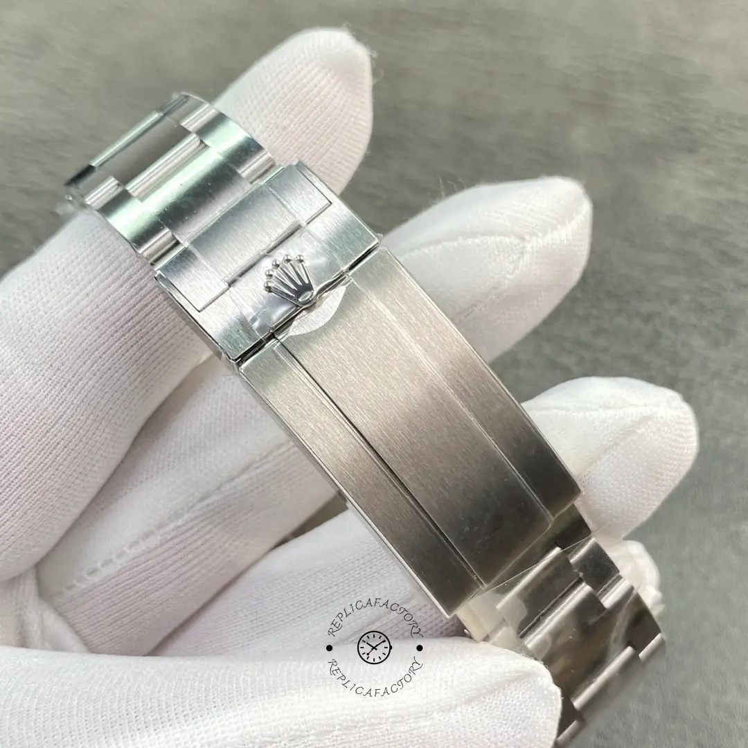 Rolex Sea-Dweller Deepsea 116660, bracelet side view showing link edges and clasp section.