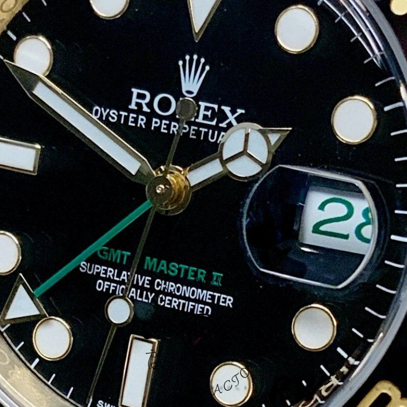 Rolex GMT-Master II m126718grnr 0001, date window close-up showing cyclops magnifier at 3.