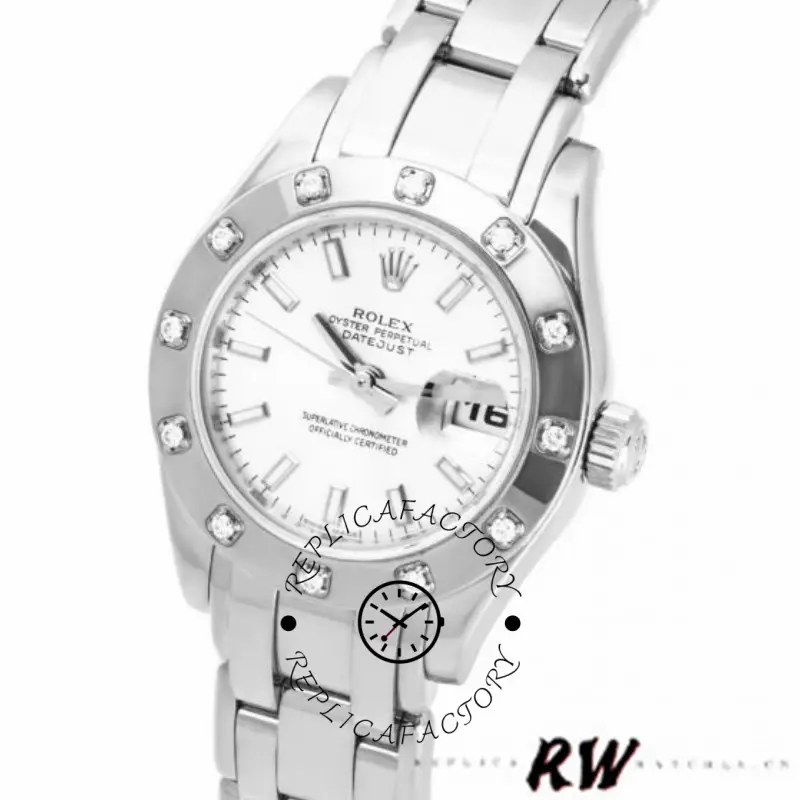 Rolex Pearlmaster 80319 side angle, case profile and Pearlmaster bracelet links, close view.