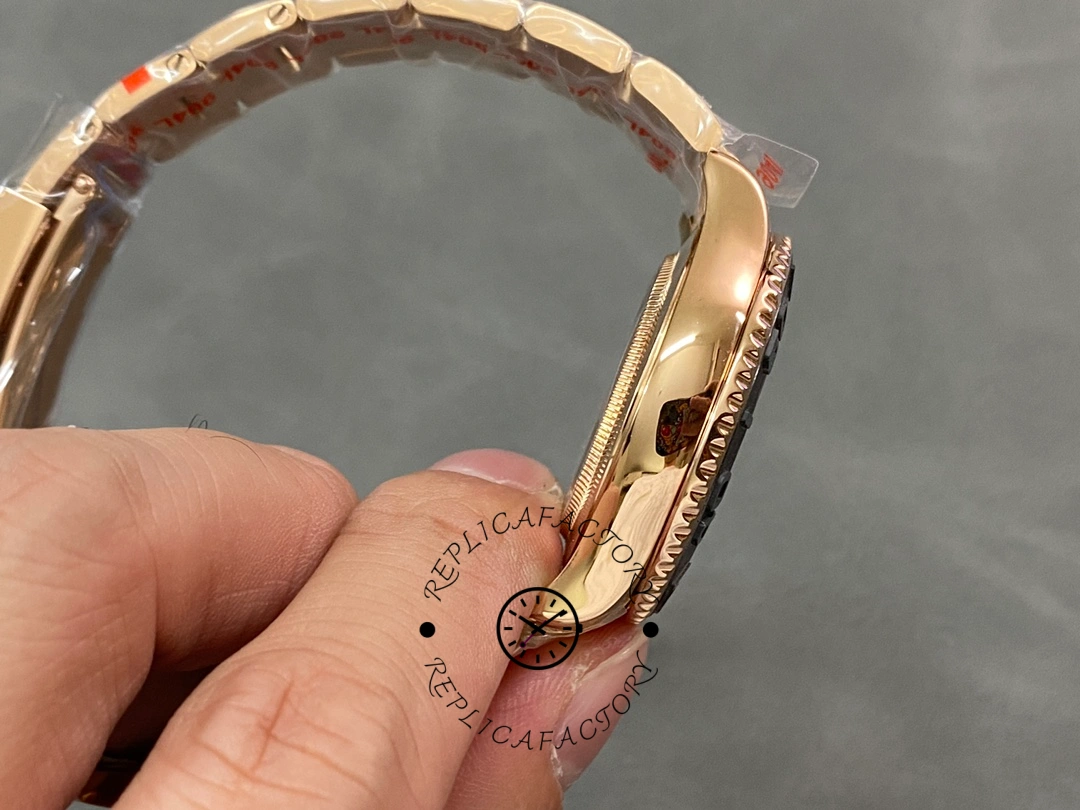 Side profile of Rolex Yacht-Master m268655 showing case thickness and bezel profile.