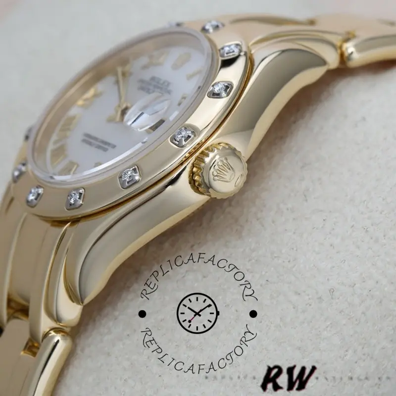 Rolex Pearlmaster 80318, side profile showing case thickness, crown, lugs, and polished gold finish.