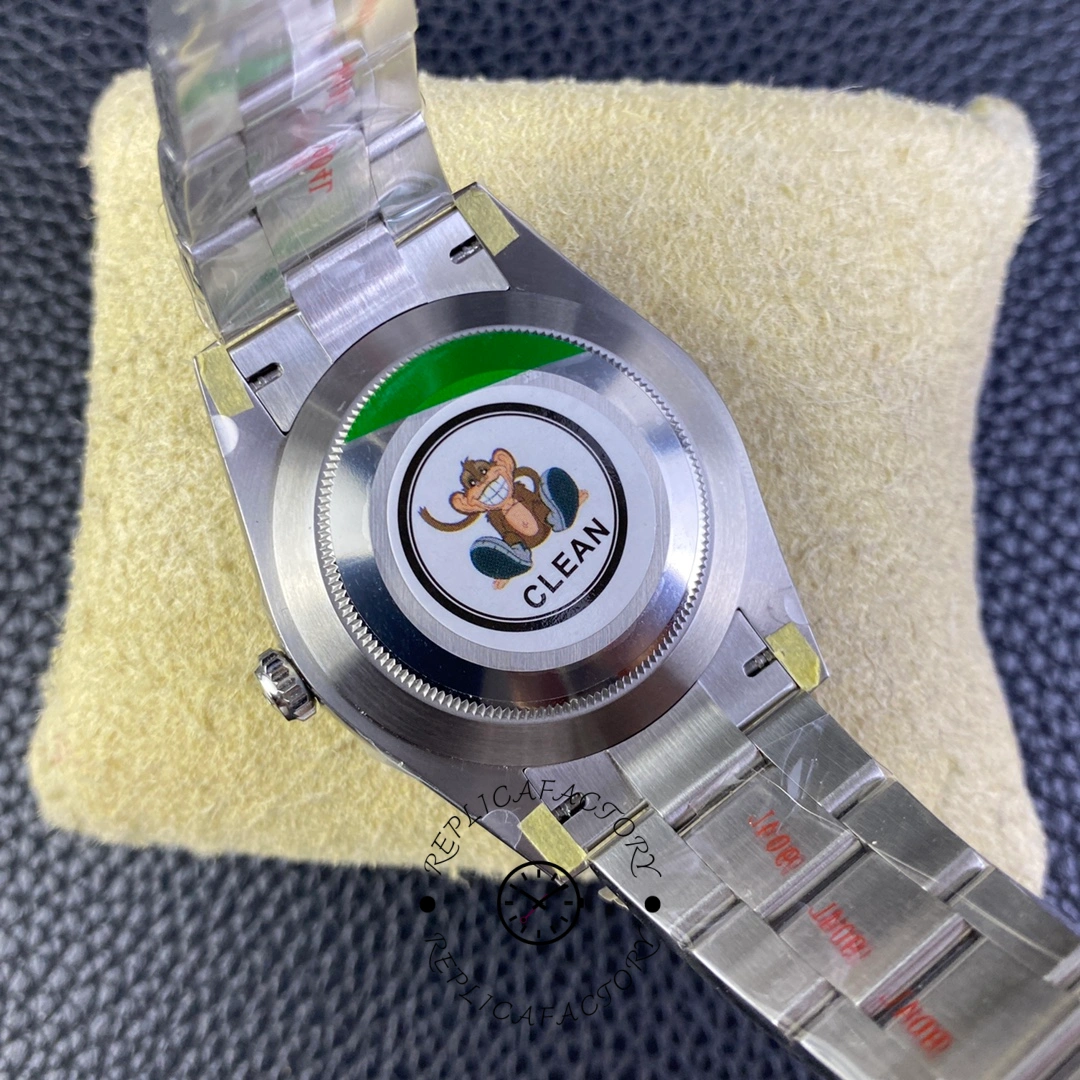 Rolex Oyster Perpetual 41 m124300 0006, caseback close-up showing sticker on solid back.