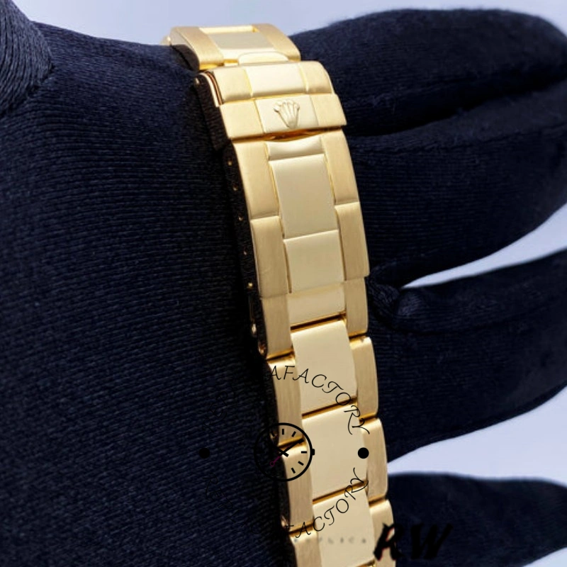 Rolex Yacht-Master 168628, bracelet side view showing gold links and clasp section.