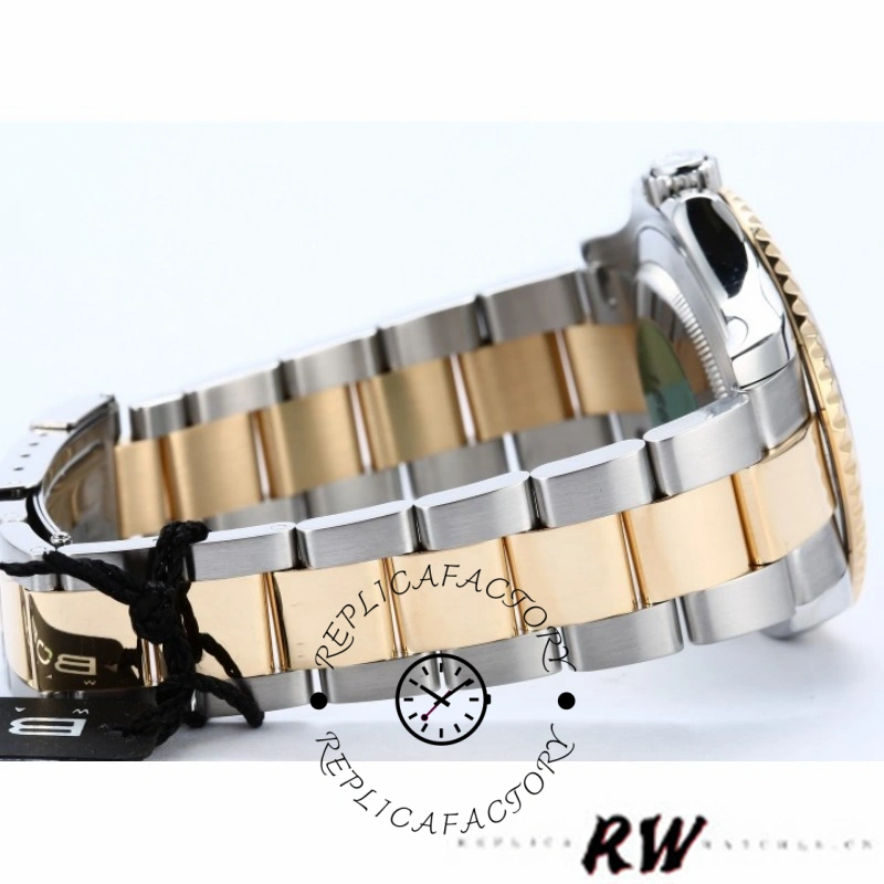 Rolex Yacht-Master 16623, bracelet side view showing two-tone links and clasp area.