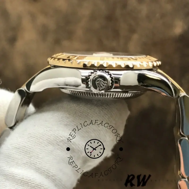 Rolex Yacht-Master 169623 side profile, case thickness and crown, bracelet end links visible.