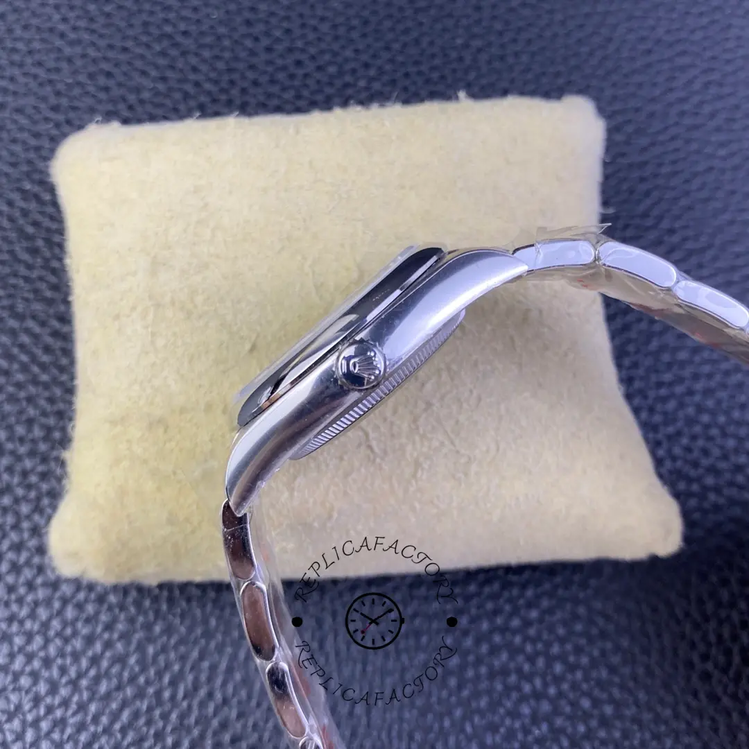 Rolex Oyster Perpetual 36 Oystersteel 126000 0001 Women's Watch