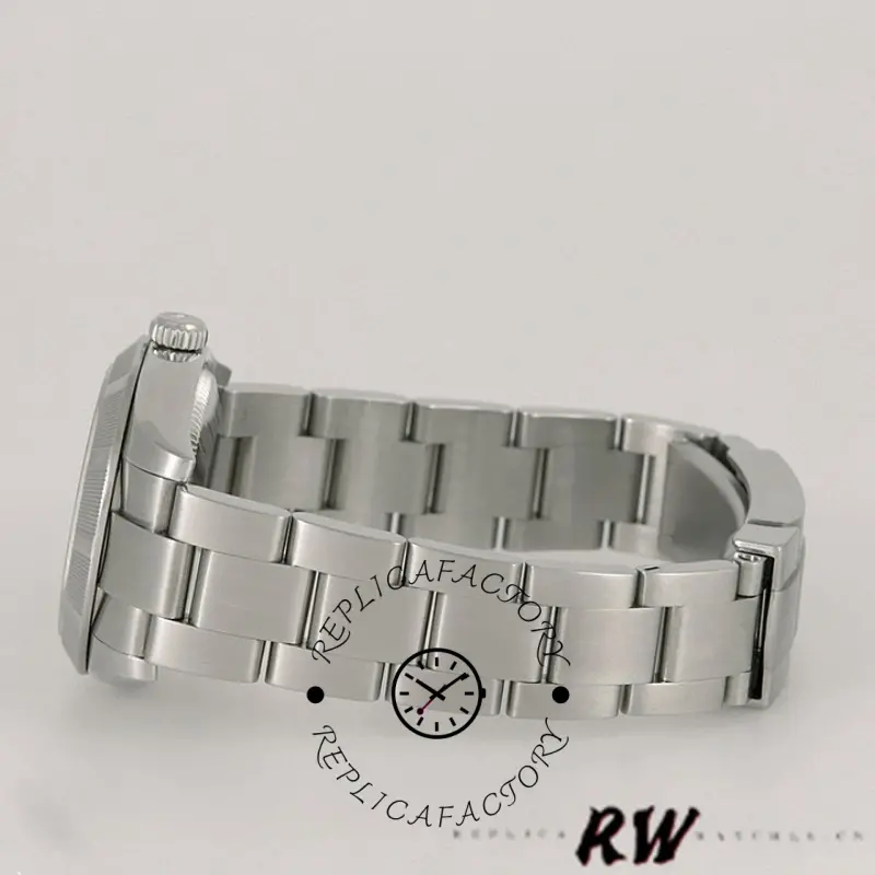 Rolex Oyster Perpetual 177210, bracelet detail view, Oyster links, 31mm.
