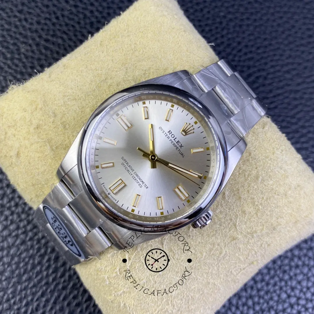 Rolex Oyster Perpetual 36 Oystersteel 126000 0001 Women's Watch