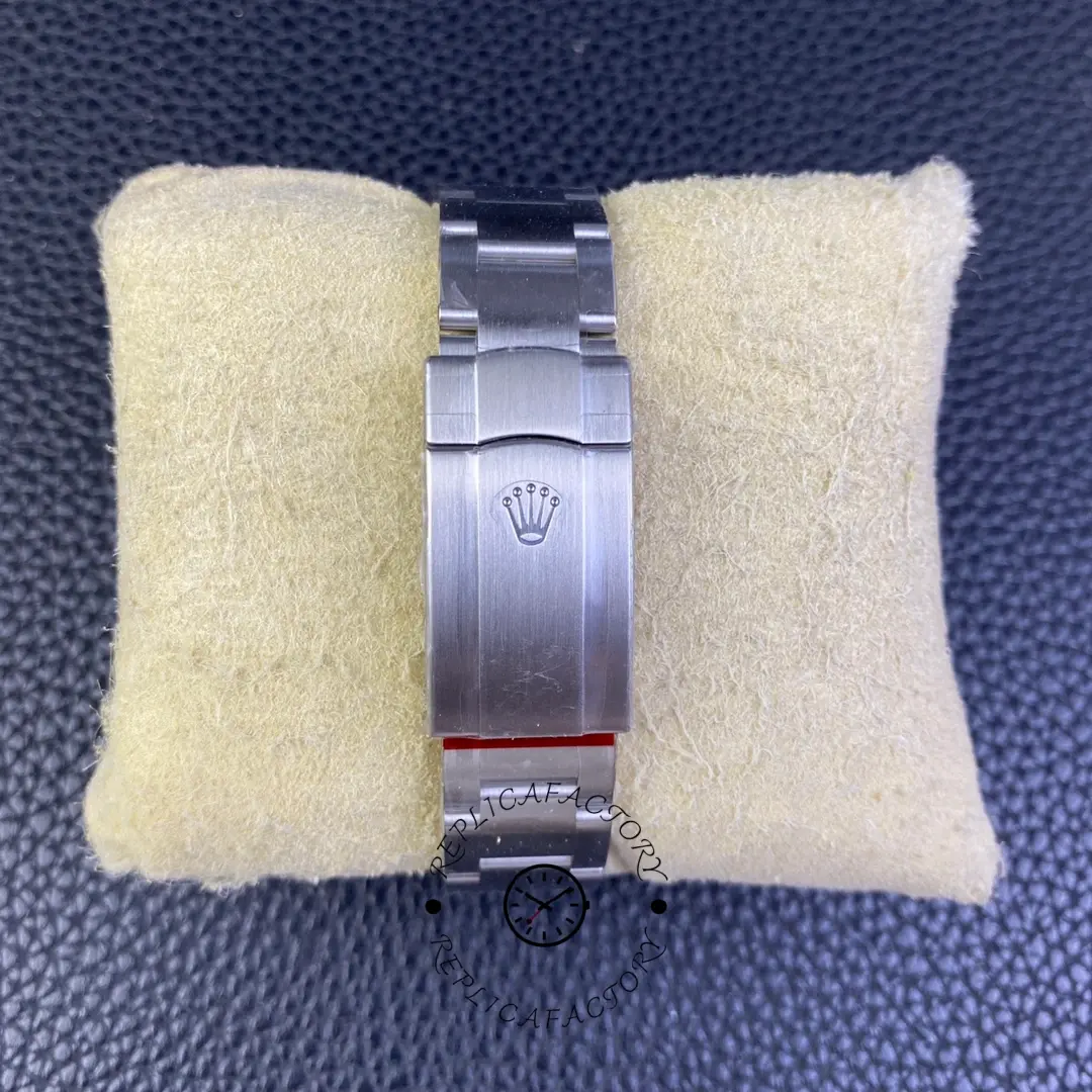 Rolex Oyster Perpetual 36 Oystersteel 126000 0001 Women's Watch