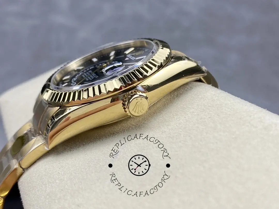 Rolex Sky-Dweller M336938-0002, side profile close-up showing lugs and bracelet connection.