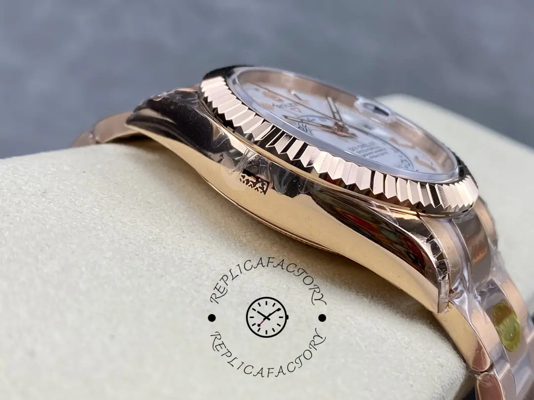 Side profile of the Rolex Sky-Dweller M336935 0003 showing case thickness and bezel edge.