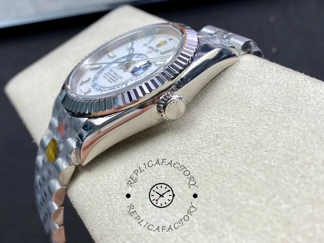 Rolex Sky Dweller 42 White Dial Fluted Bezel M336934 0004 Men's Watch