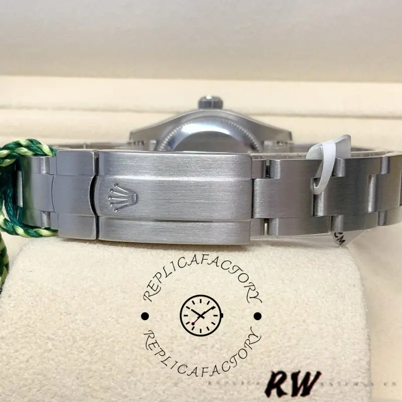 Rolex Oyster Perpetual 176200, bracelet and clasp/back view, Oyster bracelet, 26mm.