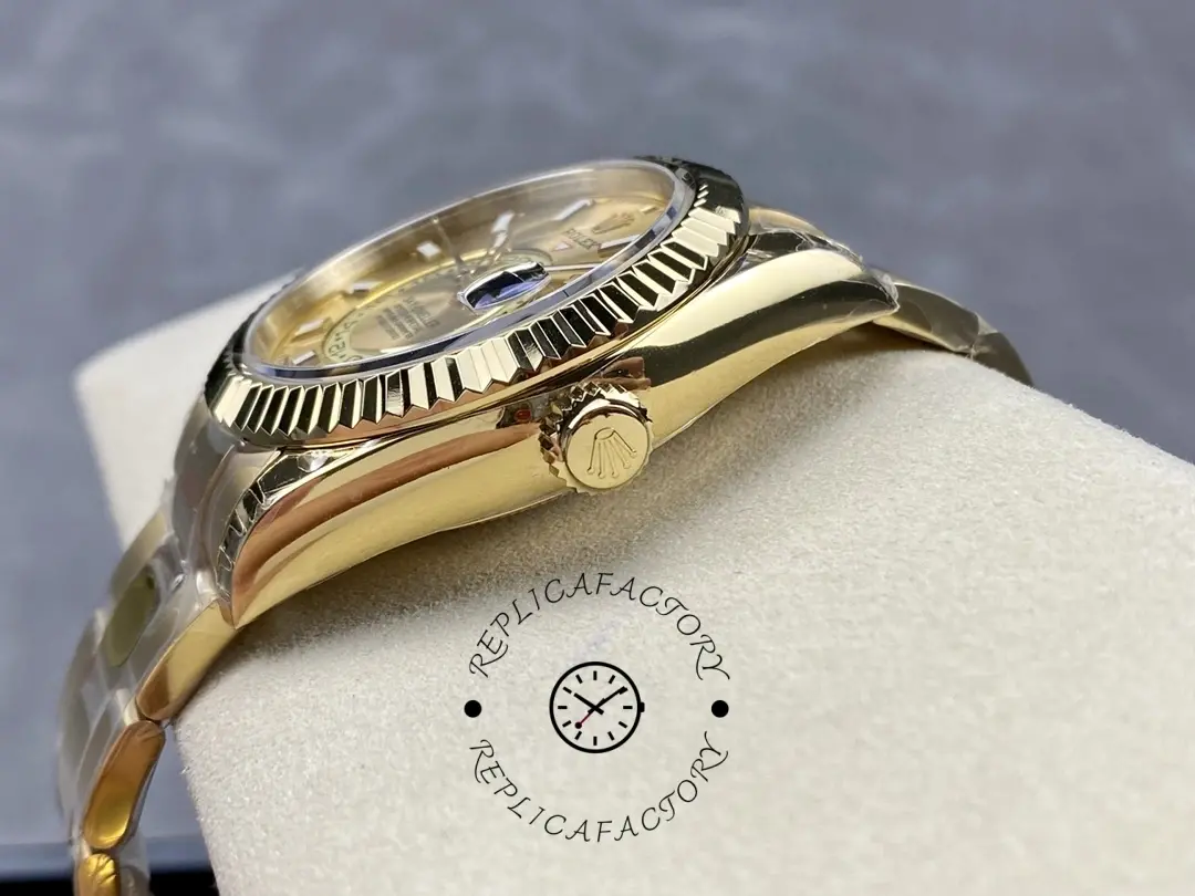 Rolex Sky-Dweller m336938-0001, side angle showing lugs and polished case flank.