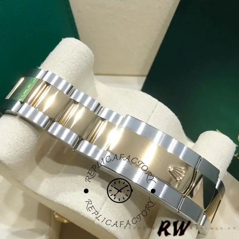 Rolex Sky-Dweller 326933 Champagne Dial Stainless Steel 42MM Mens Replica Watch