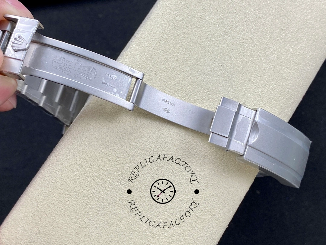 Bracelet interior view of the Rolex DIW Submariner Date 116610 showing clasp structure and adjustment.