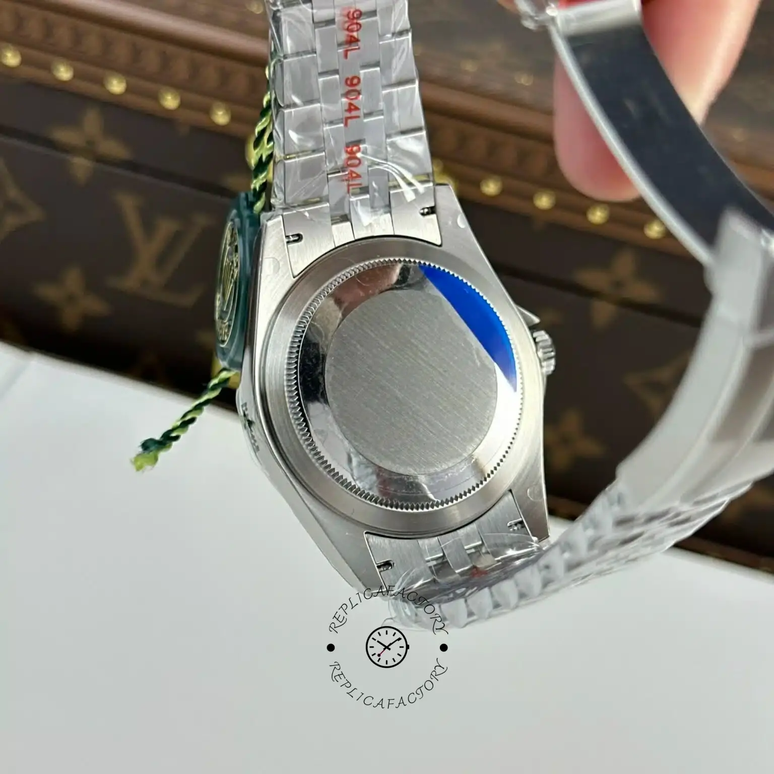 Caseback angle of Rolex Sky-Dweller m336934 0008, showing back, end links, and bracelet.