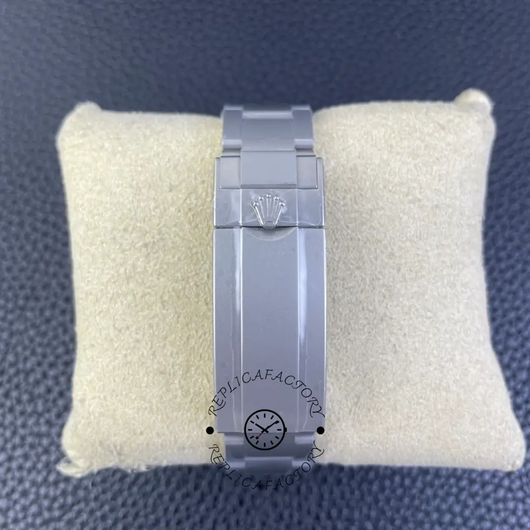 Clasp close-up of Rolex Submariner DIWF 116610 showing clasp finish on the steel bracelet.