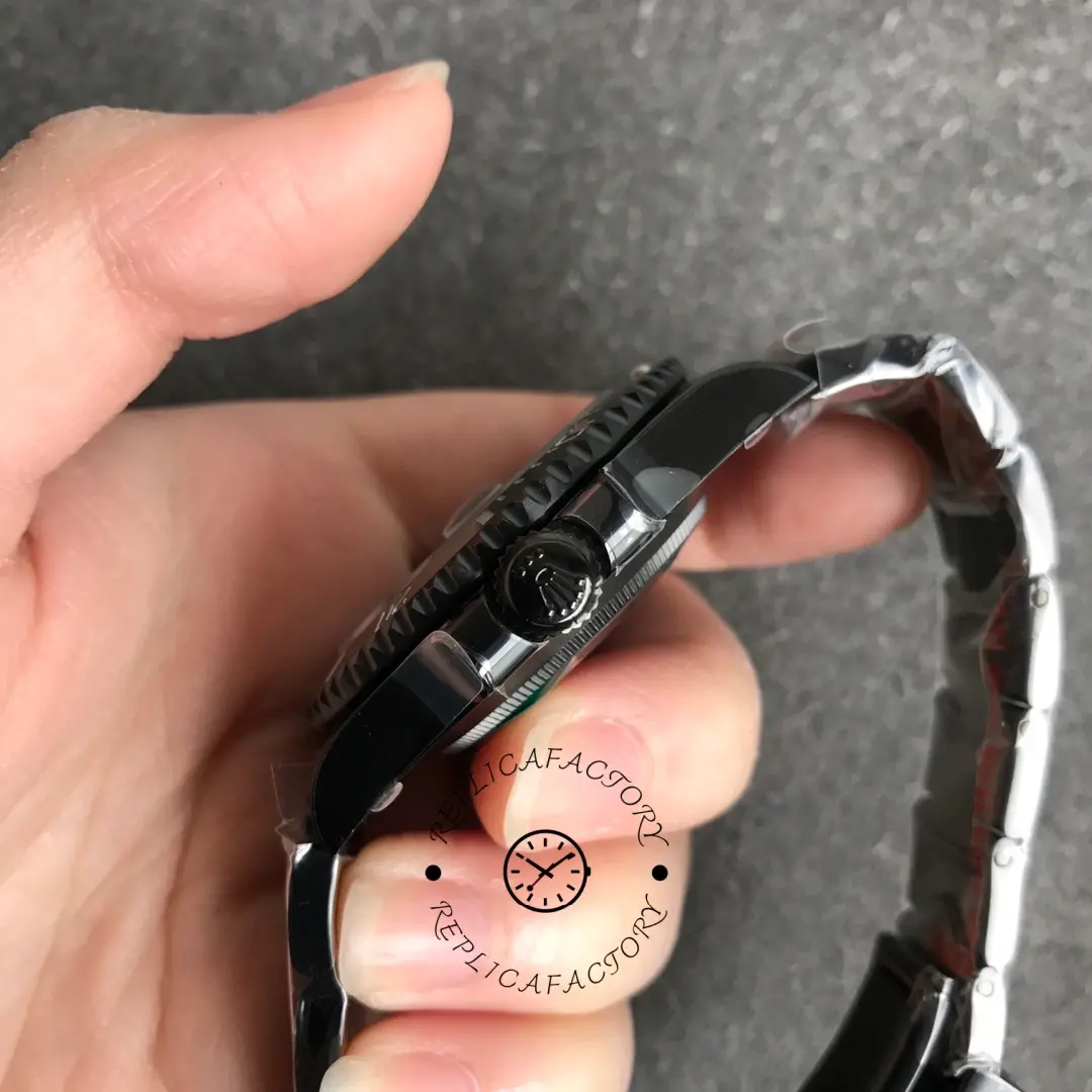 Rolex Submariner Date 116610LN, side view showing crown and case thickness.