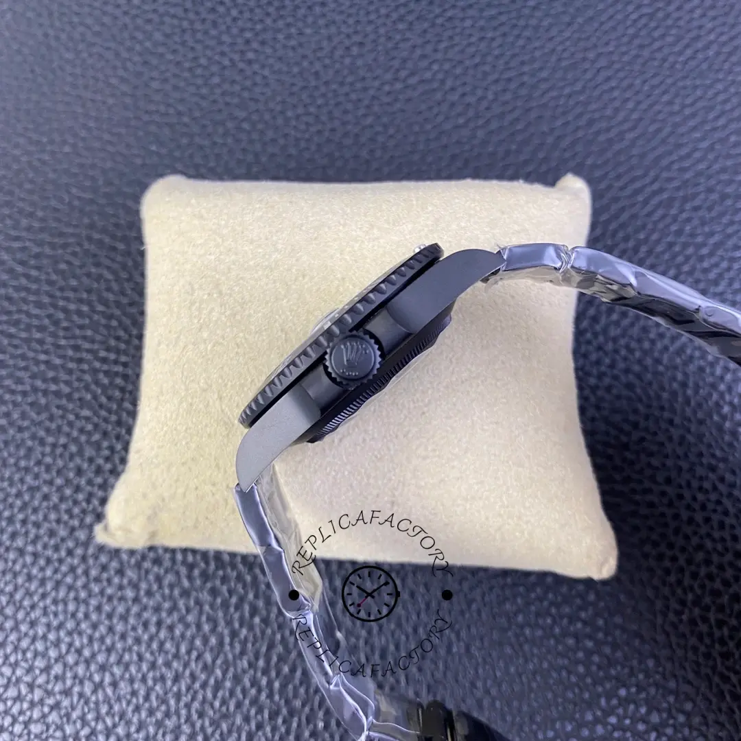 Side view of Rolex Submariner DIW Edition 116610LB with screw-down crown detail.