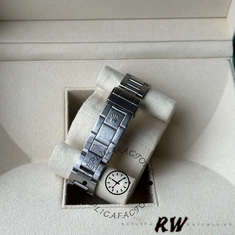 Rolex Submariner 14060M bracelet side view, focusing on clasp and link finish.