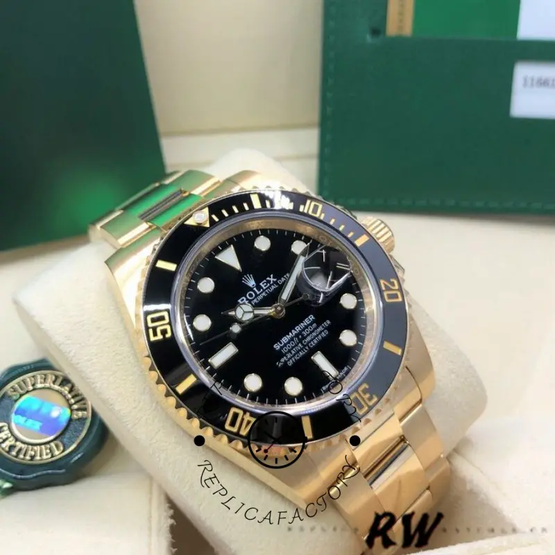 Rolex Submariner 116618, close front view with box background showing bezel and dial.