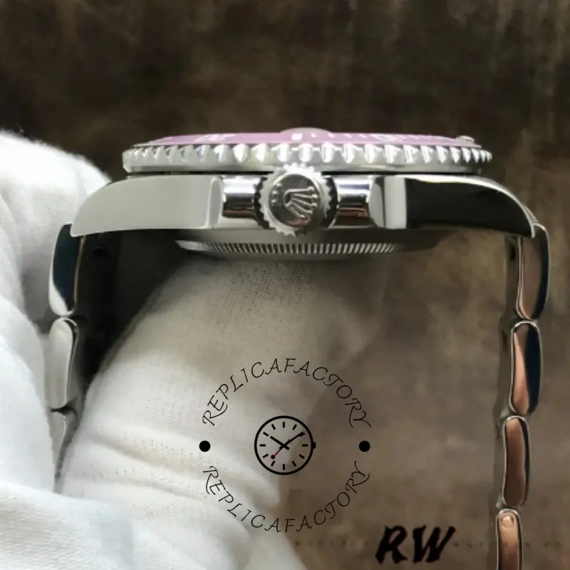 Rolex Submariner Date 116610LN, side profile showing crown and case thickness.