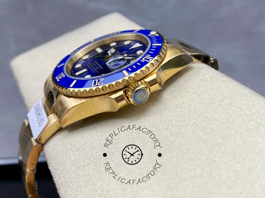 Rolex Submariner 116618, crown-side case profile showing the winding crown and guards.