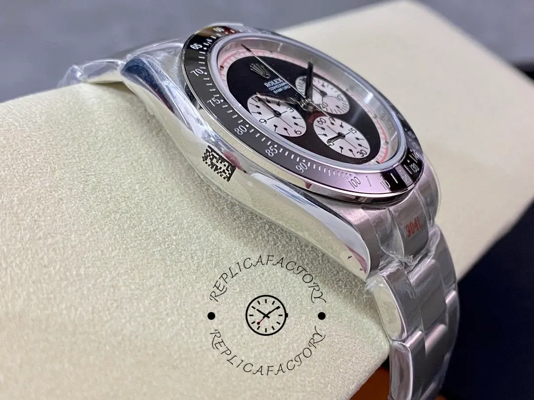 Side view of Rolex Daytona 116520 emphasizing the bezel edge, lugs, and polished case lines.