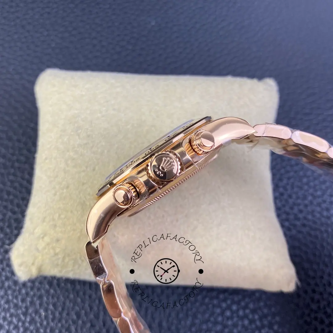 Rolex Daytona 116505 bracelet side curve, showing crown, link reflections and fit.