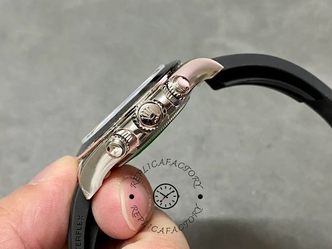 Side profile of the Rolex Daytona 116519 showing the case thickness, crown, and chronograph pushers.