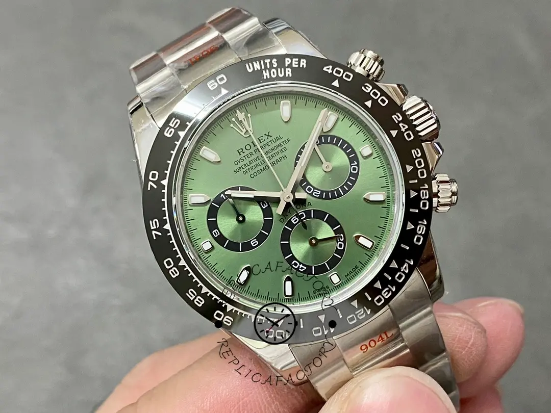 Rolex Daytona Platinum Green Dial Ceramic Bezel LNIB 126506 40mm Stainless Steel Men's Watch