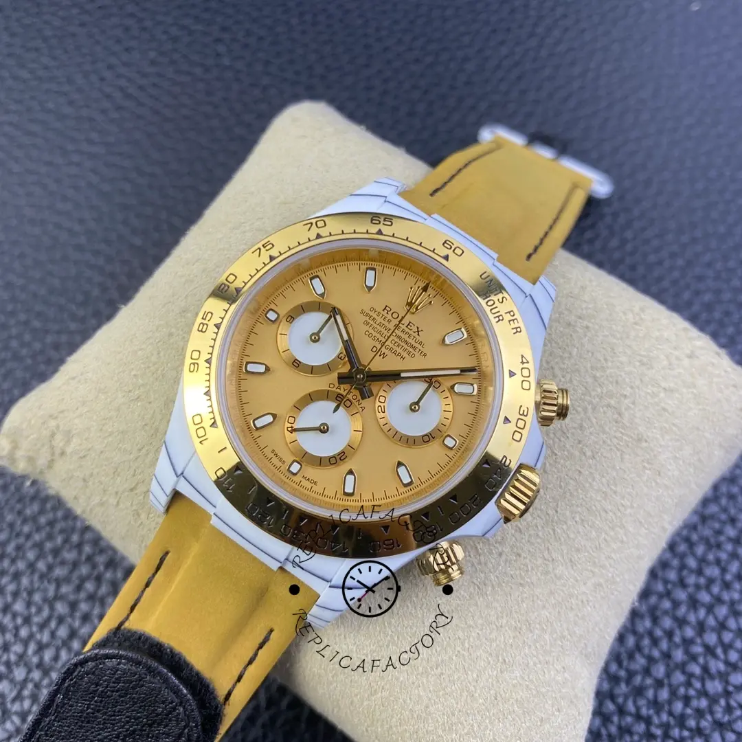 Rolex Daytona DiW Quartz Fiber Luminous 40mm, angled dial view showing subdials.